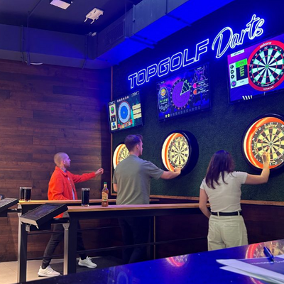 Topgolf Steeldarts-Bereich mit moderner Technik